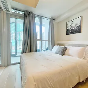 Uptown Parksuites Bgc , Taguig Philippines